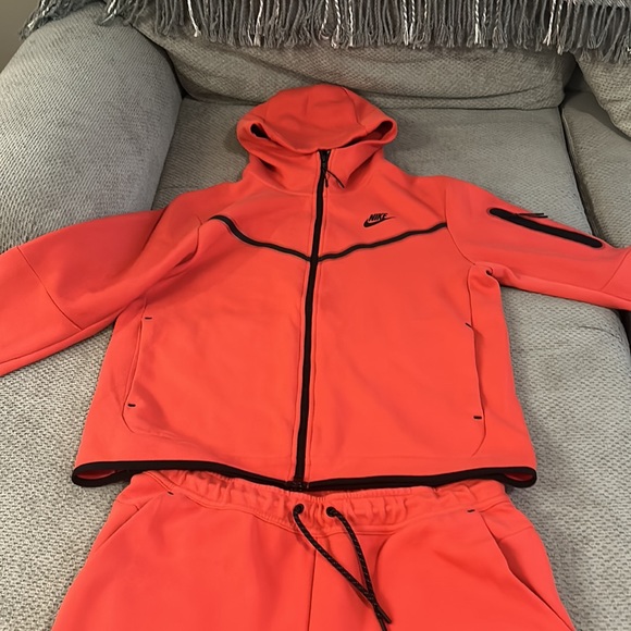 Nike tech fleece men’s size large - Picture 2 of 6